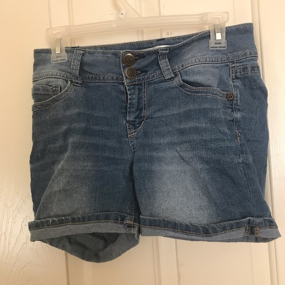 Short - Picture 2 of 5